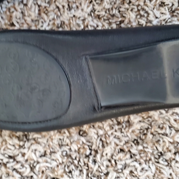 Shoes - Picture 4 of 7